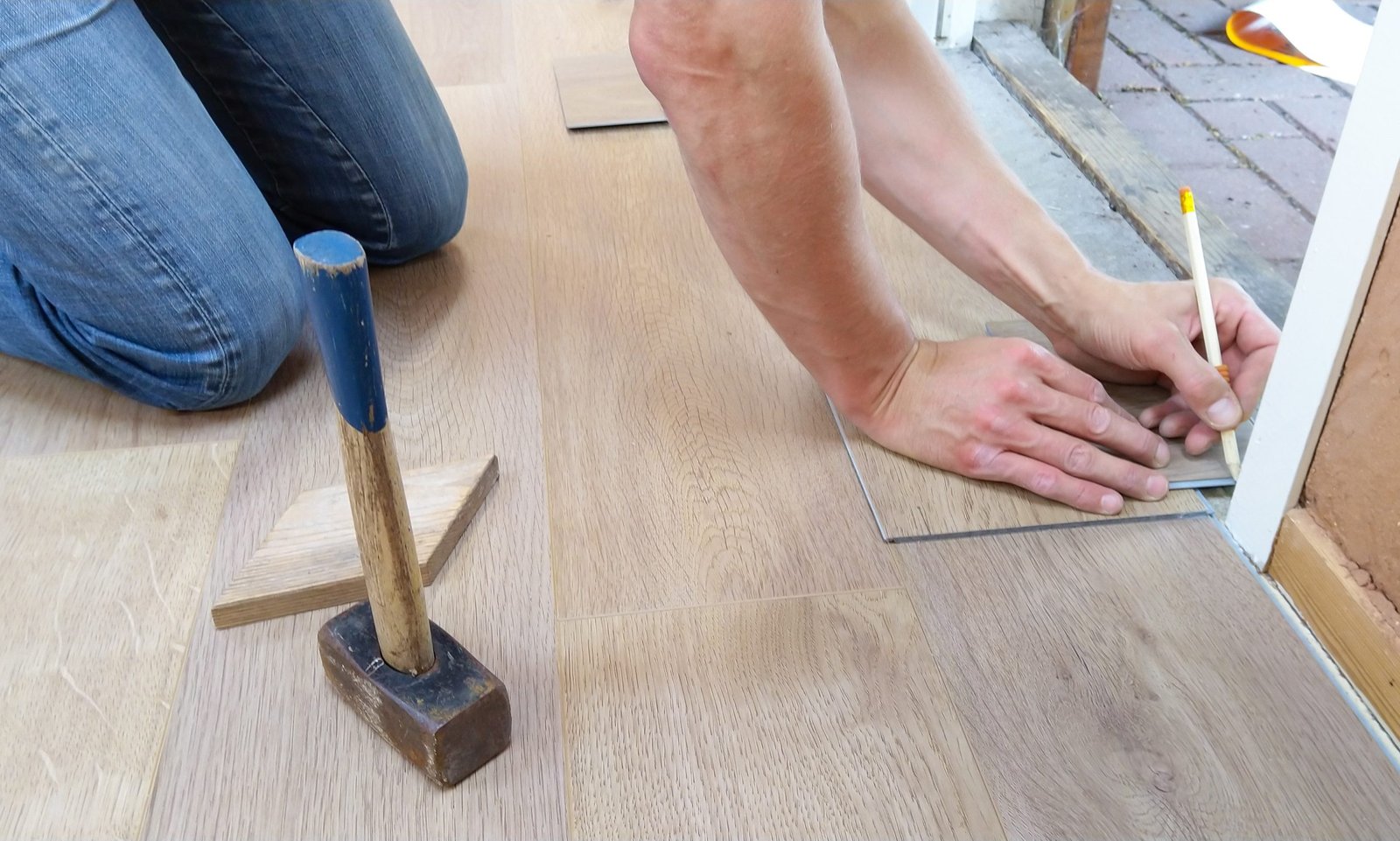 Flooring-Installation-kitchen