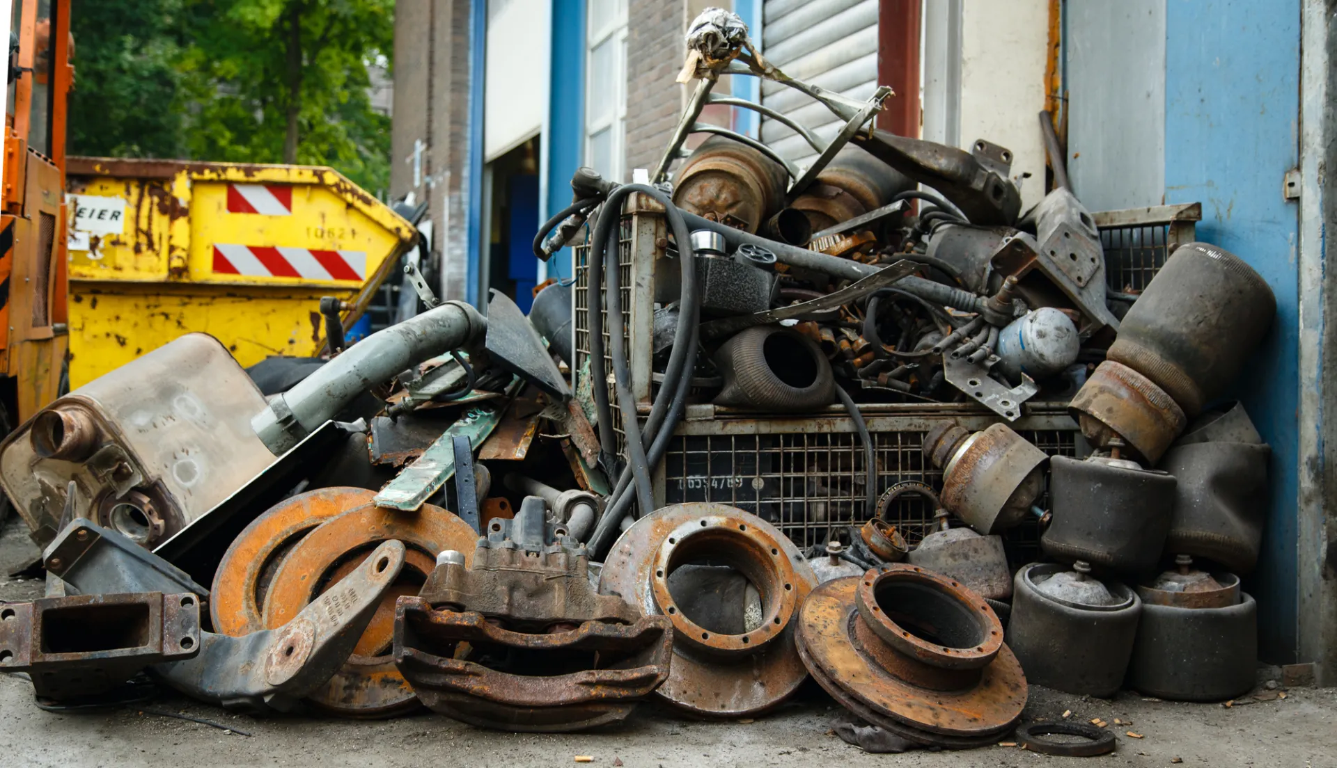 Scrap-Metal-Removal